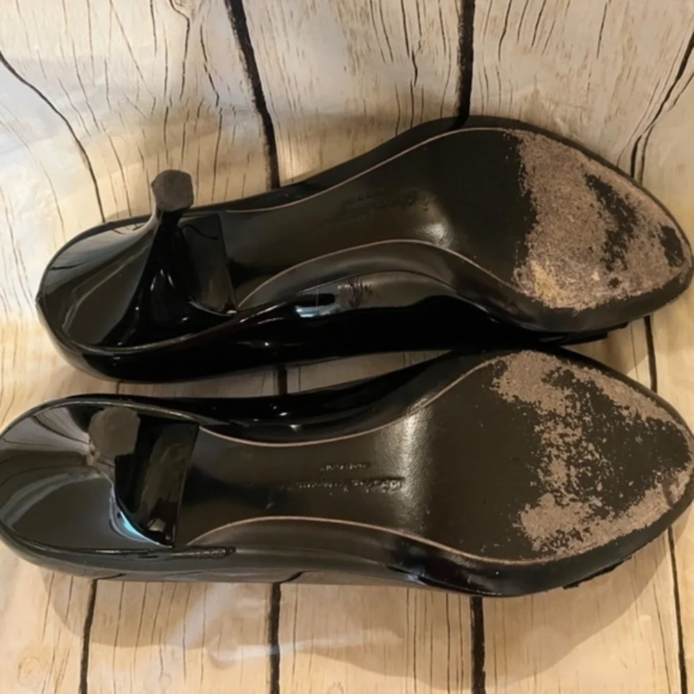 Salvatore Ferragamo Ribes 70 Vara‎ Bow Black Patent Shoes Heels Pumps 7.5 AA